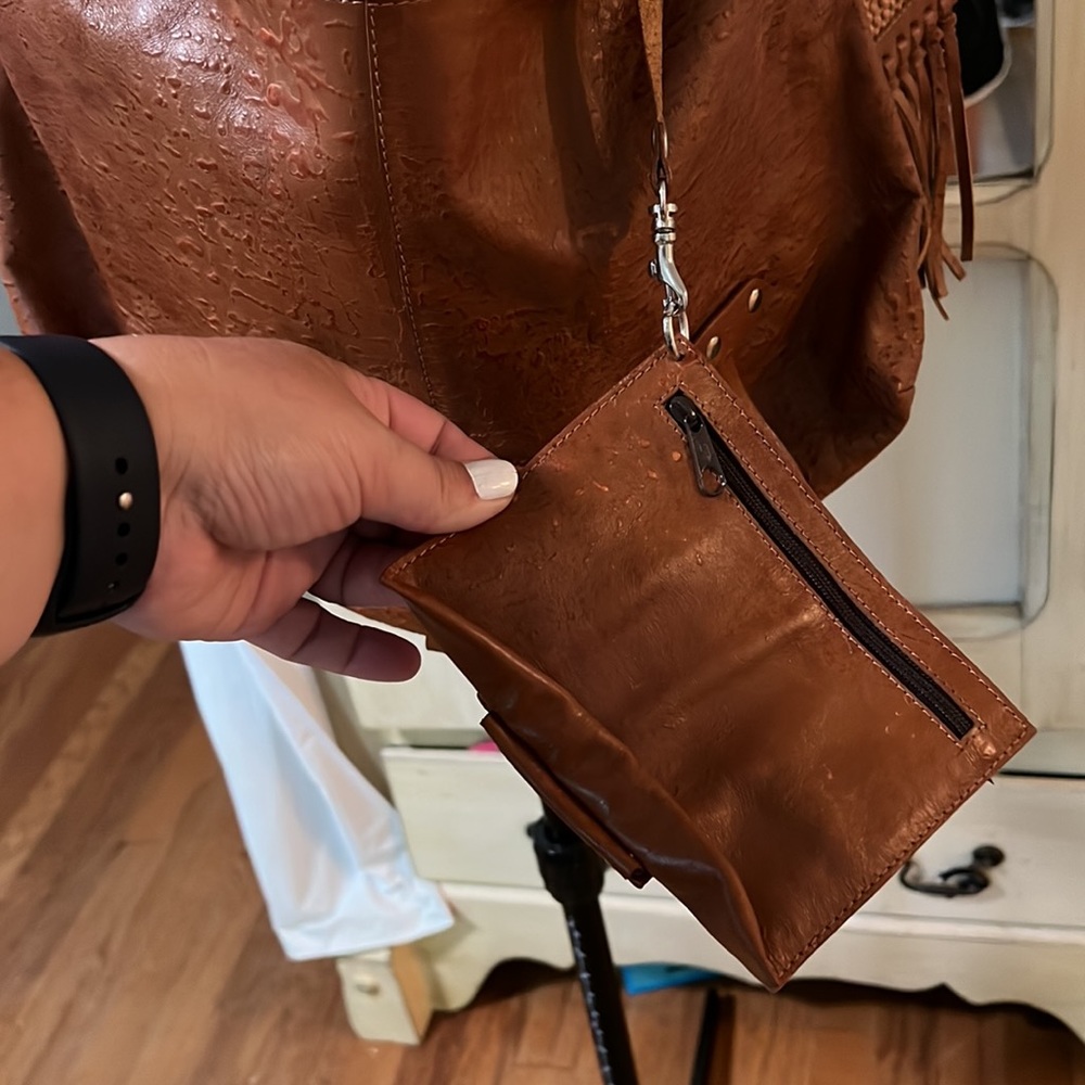 MARIA by enmon genuine leather bag with small matching bag - Picture 5 of 6